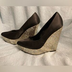 Shoedazzle Black and Silver Retro Platform Heels Metallic Glitter 6 US/36 EU